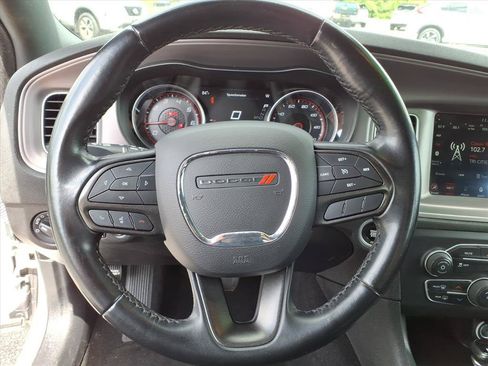 Used 2023 Dodge Charger SXT RWD image 9