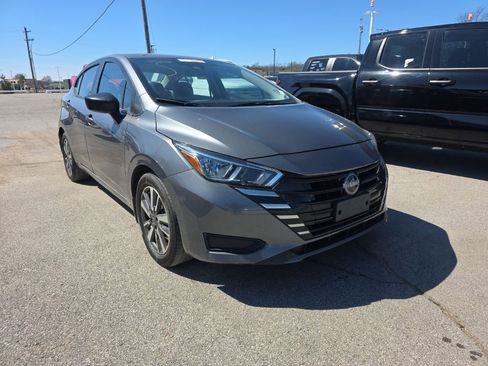 Used 2024 Nissan Versa S w/ S Plus Package image 3