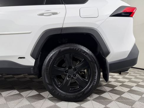 Used 2022 Toyota RAV4 XLE image 27