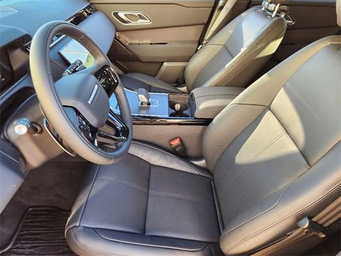 New 2025 Land Rover Range Rover Velar Dynamic SE image 9
