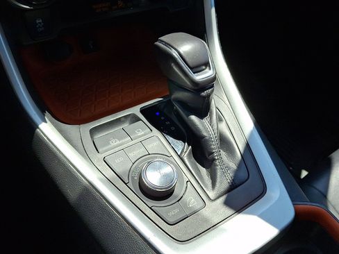 Certified 2021 Toyota RAV4 Adventure AWD/4WD image 16