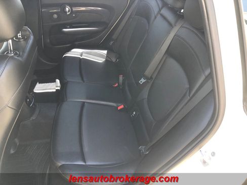 Used 2017 MINI Cooper Clubman S image 18