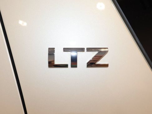 Used 2013 Chevrolet Tahoe LTZ AWD/4WD image 23