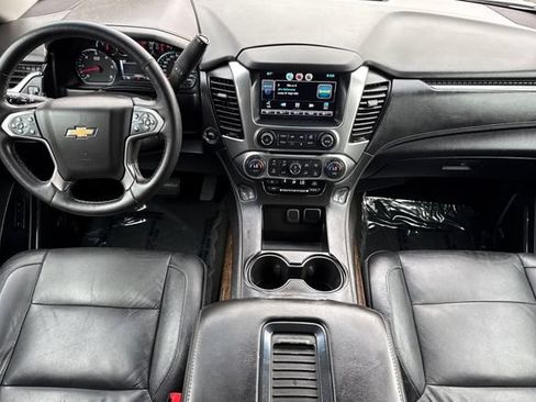 Used 2015 Chevrolet Suburban LT w/ Luxury Package RWD image 15