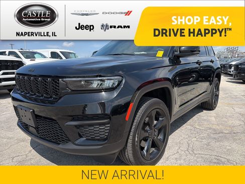 Used 2023 Jeep Grand Cherokee Altitude image 1
