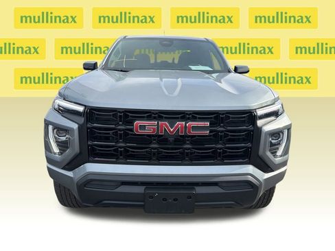 Used 2025 GMC Canyon Elevation w/ Technology Package image 2