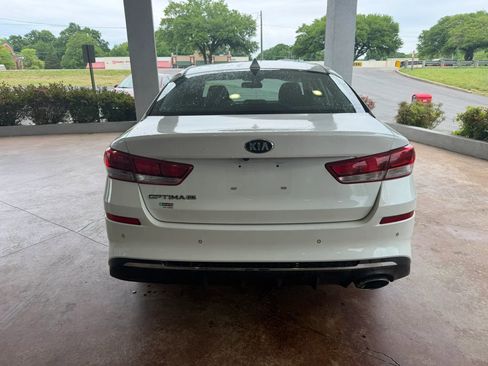 Used 2020 Kia Optima LX FWD image 5