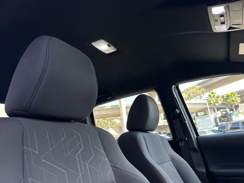 Used 2018 Toyota Tacoma TRD Sport w/ Technology Package RWD image 15