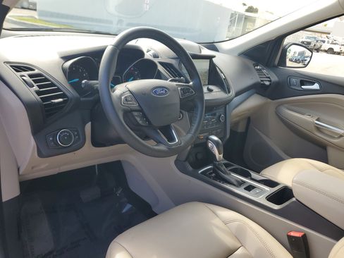 Used 2019 Ford Escape SEL image 13