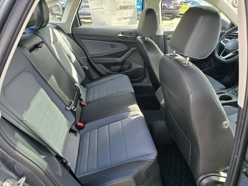 New 2026 Volkswagen Jetta SE FWD image 40