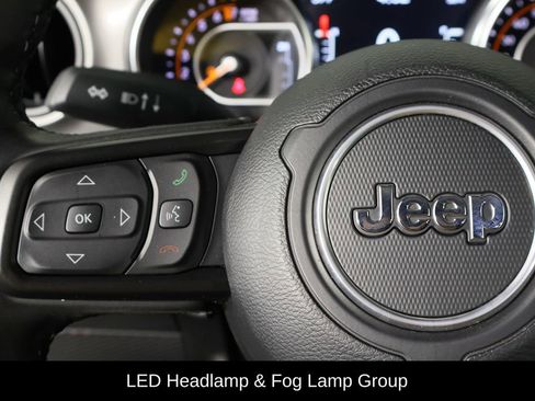 Used 2022 Jeep Gladiator Willys image 8