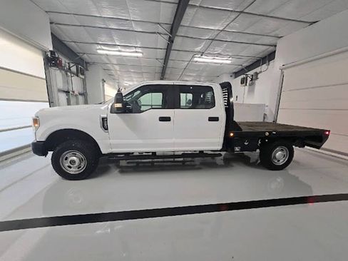 Used 2020 Ford F250 XL w/ Power Equipment Group AWD/4WD image 3