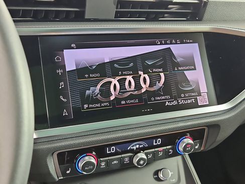 Certified 2025 Audi Q3 2.0T Premium Plus w/ Premium Plus Package AWD/4WD image 28