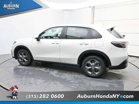 New 2026 Honda HR-V LX image 15