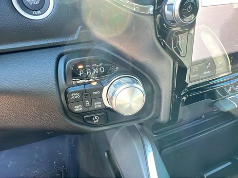 Used 2024 RAM 1500 Laramie image 29