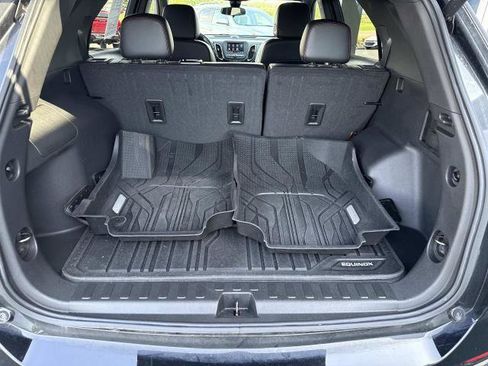 Used 2023 Chevrolet Equinox RS AWD/4WD image 30