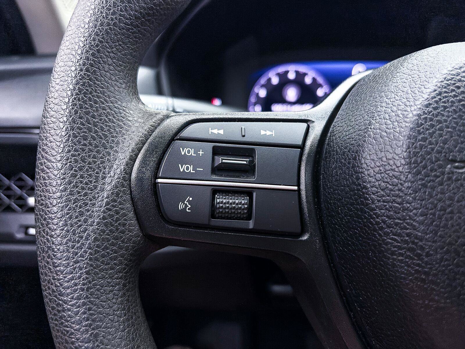 Used 2025 Honda Accord SE image 29