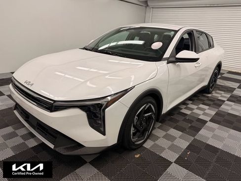 Certified 2025 Kia K4 EX FWD image 1