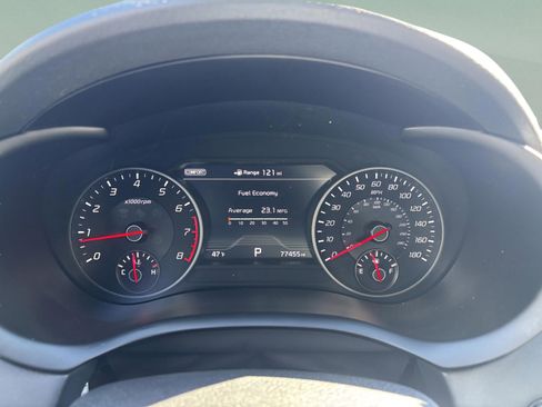 Used 2018 Kia Stinger GT2 image 11