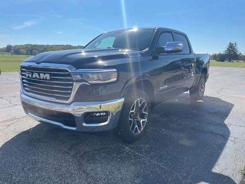 Used 2025 RAM 1500 Laramie image 7