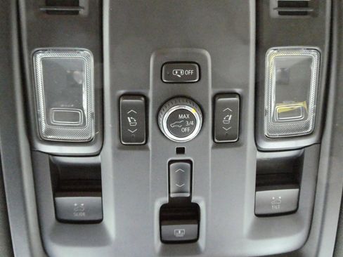 Certified 2025 GMC Yukon Denali image 20