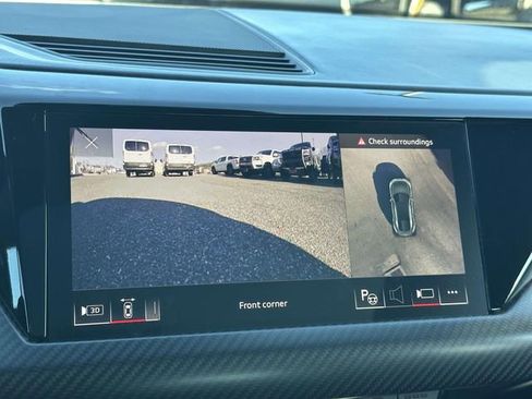 Used 2023 Audi e-tron GT Prestige image 19