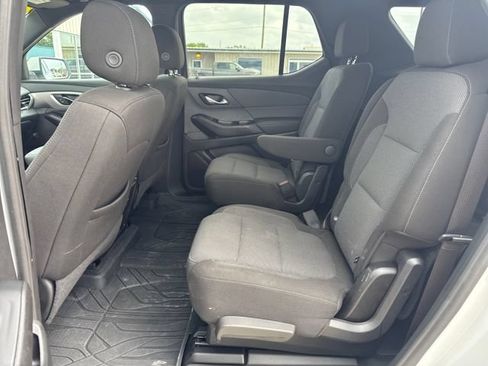 Used 2023 Chevrolet Traverse LT FWD image 10