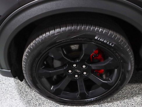 Used 2022 Ford Explorer ST w/ ST Street Pack image 11