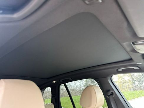 Used 2022 BMW X5 xDrive40i w/ Premium Package image 51