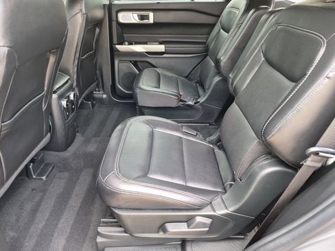 Used 2023 Ford Explorer Limited w/ Limited Technology Package AWD/4WD image 25