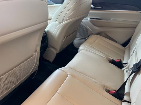 New 2026 Jeep Grand Cherokee L Limited AWD/4WD image 11