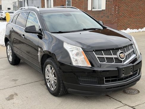 Used 2011 Cadillac SRX Luxury image 3