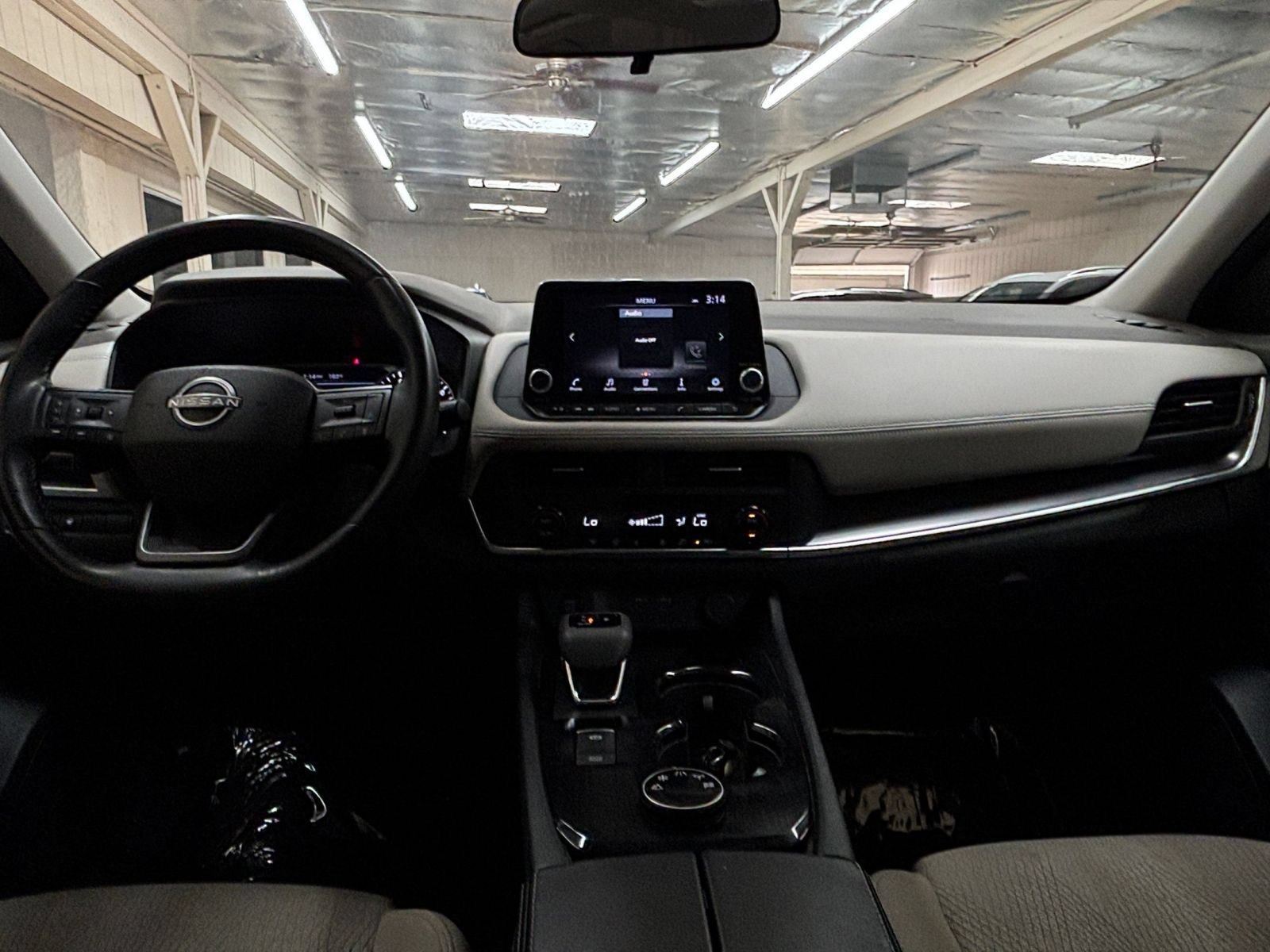Used 2025 Nissan Rogue SV AWD/4WD image 34