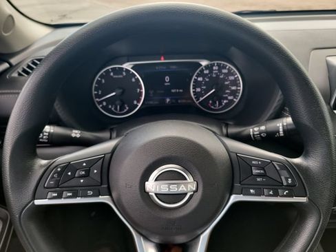 Used 2024 Nissan Sentra SV FWD image 28