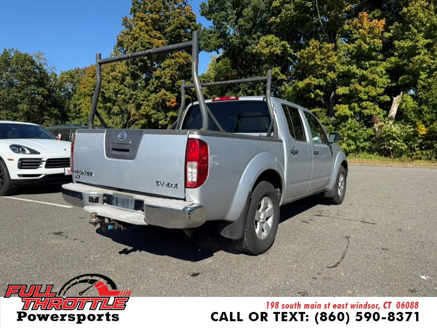 Used 2011 Nissan Frontier SV w/ SV Premium Utility Pkg AWD/4WD image 9