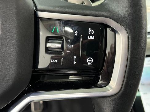 Used 2023 Land Rover Range Rover Velar R-Dynamic S image 28