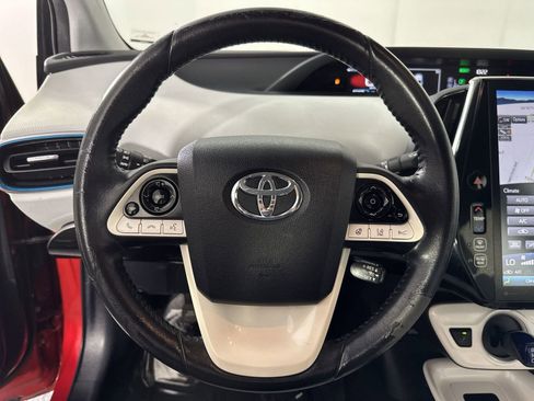 Used 2018 Toyota Prius Prime Advanced w/ Carpet Mat Package image 14