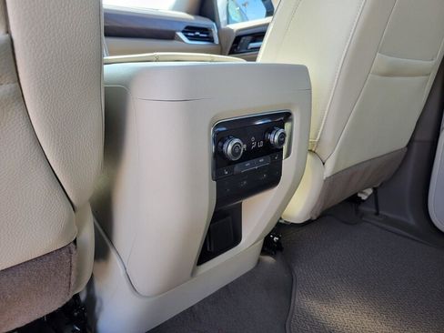 New 2026 GMC Yukon XL Denali w/ Denali Reserve Package RWD image 31