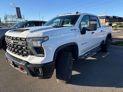 Certified 2024 Chevrolet Silverado 2500 ZR2 w/ Technology Package AWD/4WD image 1