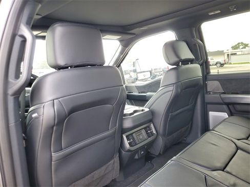 New 2025 Ford F250 Platinum image 12