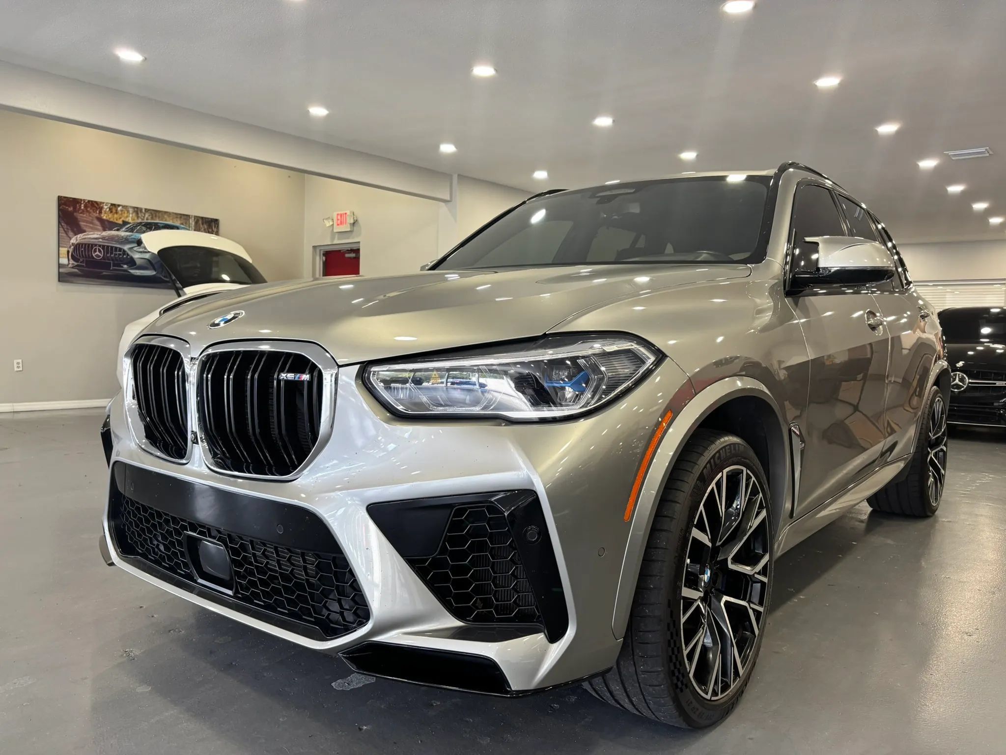 Used 2020 BMW X5 M w/ Executive Package AWD/4WD image 3