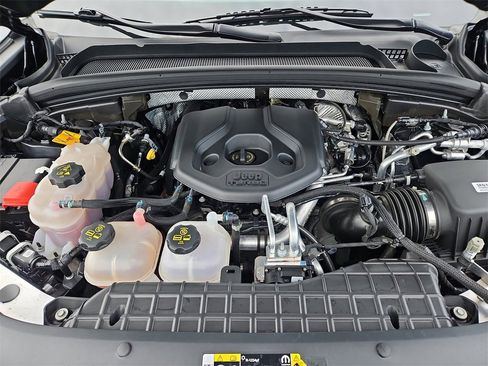 Used 2023 Jeep Grand Cherokee 4WD 4xe image 39