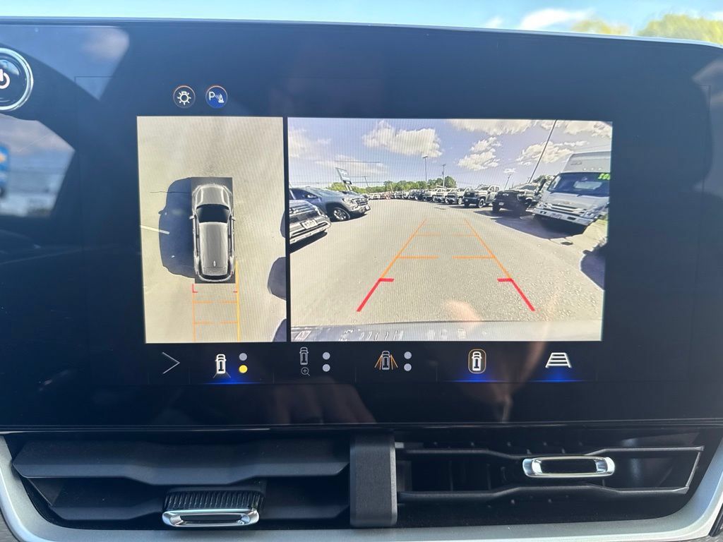 Used 2025 Chevrolet Equinox LT w/ Convenience Package II AWD/4WD image 34