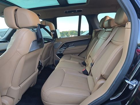 Used 2024 Land Rover Range Rover Autobiography AWD/4WD image 5