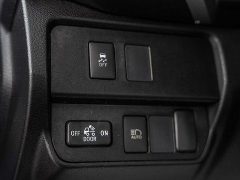 Used 2022 Toyota Tacoma SR5 image 40