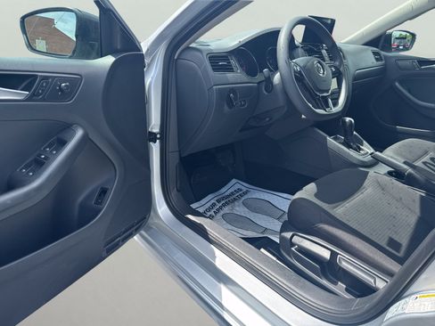 Used 2016 Volkswagen Jetta S FWD image 10