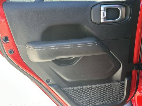 Used 2023 Jeep Wrangler Sahara w/ Cold Weather Group image 21