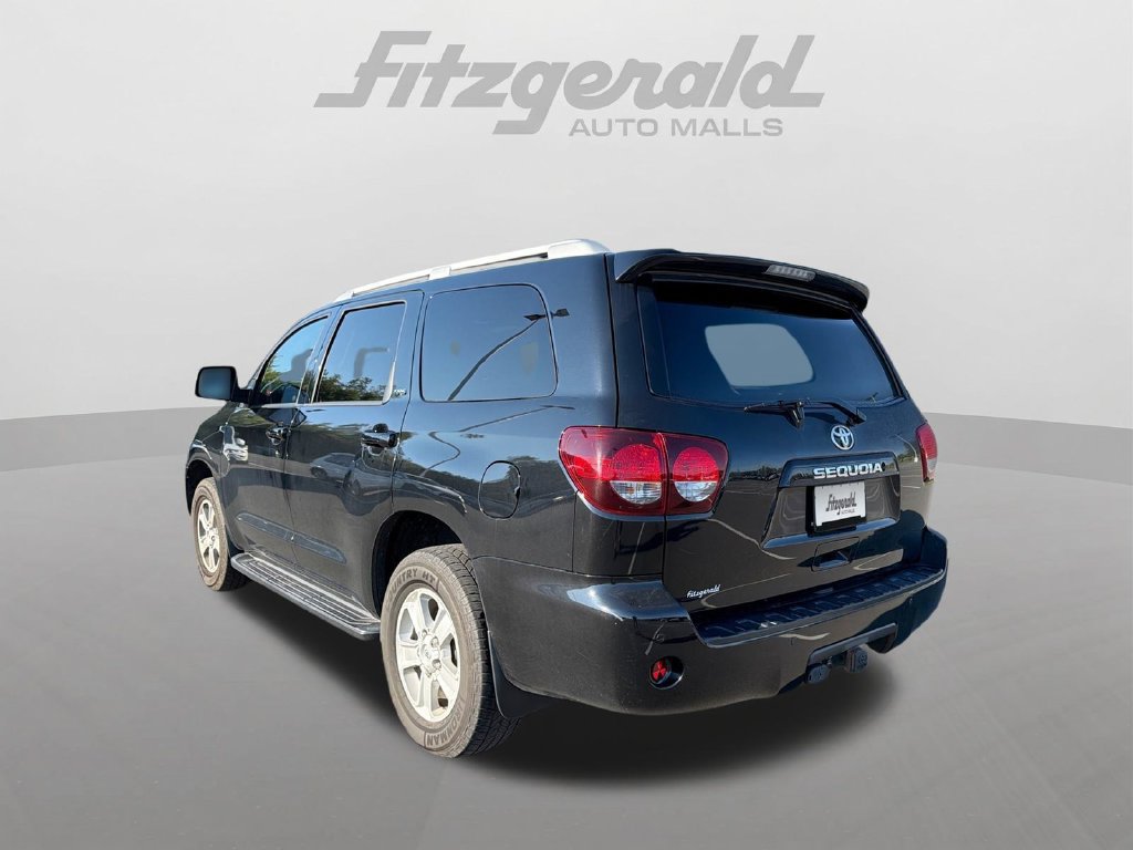 Used 2019 Toyota Sequoia SR5 w/ Premium Package AWD/4WD image 9