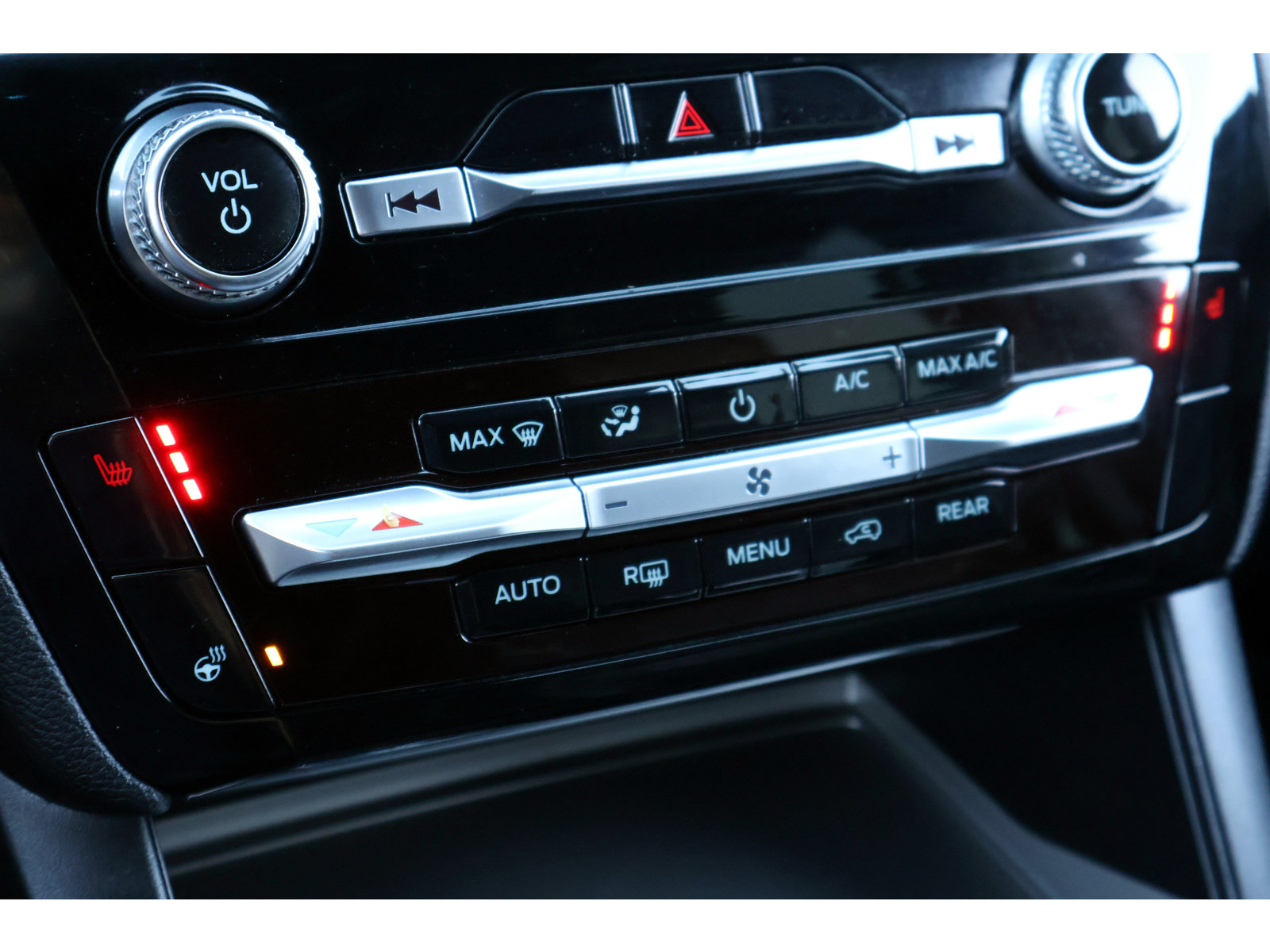 Used 2022 Ford Explorer ST RWD image 7