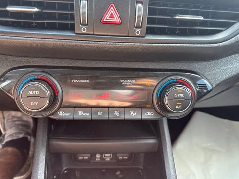 Used 2019 Kia Forte LXS FWD image 18